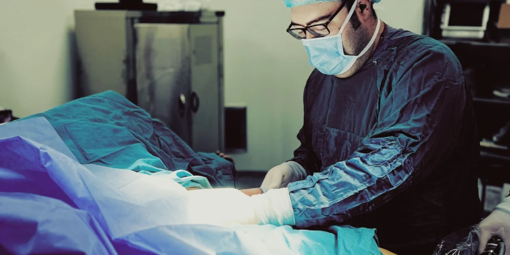 Why ResearchCaptive’s Hand Surgeons Database Adds Value to Your Marketing